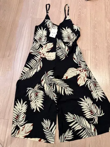 새상품 몬스테라 패턴 살로펫 사이즈 S~M 하와이안 리조트