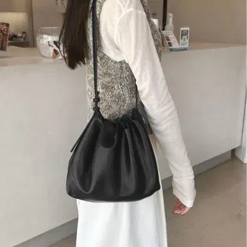 LE MORE 원핸들 개더 숄더백