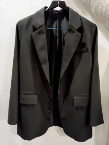 블랙 테일러드 자켓 거의 미사용