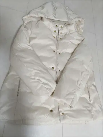 클리닝 완료 NULLEY'S 후드 부착 다운 자켓 사이즈 38