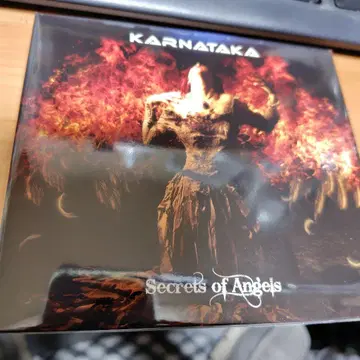 KARNATAKA Secrets of Angels CD + DVD