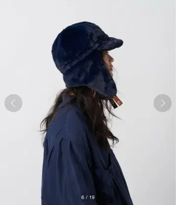 La Maison de Lyllis HIMA 네이비 퍼 플라이트 캡