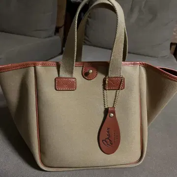 Brady 브래디 베크 큐브 BECK CUBE 토트