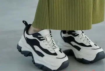 다나카 리나 x 시마무라 mysa closet 대드 스니커즈 블랙