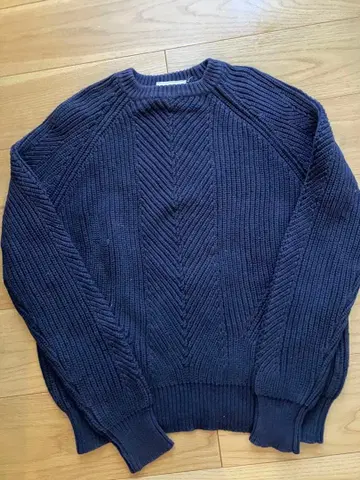 래드 바이 데밀리 네이비 코튼 스웨터