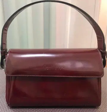 버건디 가죽 핸드백