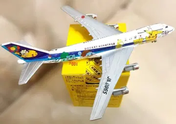 ANA 토미카 포켓몬스터즈 보잉 747-400 1/415 No.1