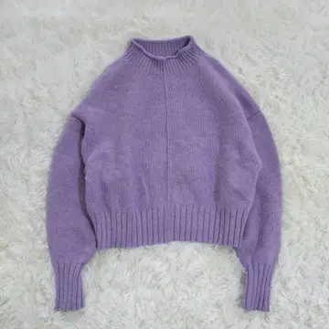 맥피 투모로우랜드 울 캐시미어 하이넥 니트 라벤더