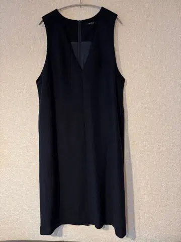 V넥 오버롤 스커트 네이비 UNTITLED