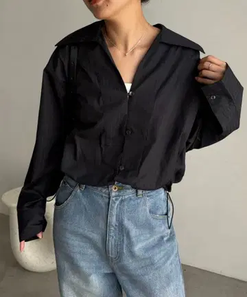 CAPRICIEUX LE'MAGE의 V넥 스트라이프 숏 셔츠