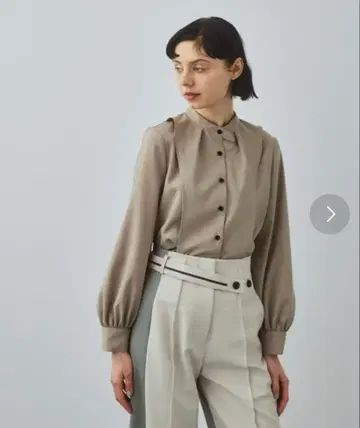 [ UNITED TOKYO ] 긴팔 블라우스 베이지