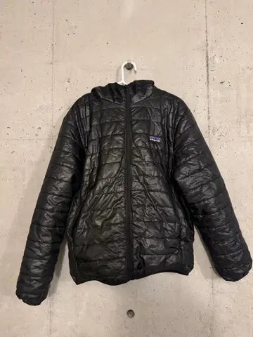 블랙 후드 부착 다운 자켓 Patagonia 구제 의류 아우터