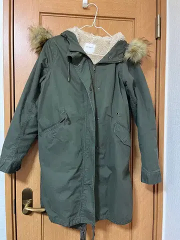 올리브 그린 모즈 코트 퍼 포함