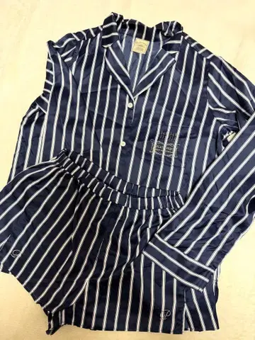 미사용 젤라또피케 상하의 세트 스트라이프 파자마 세트 네이비