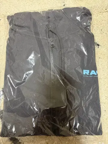 [ 미개봉 새상품 ] SnowMan 2024 RAYS 굿즈 후드티