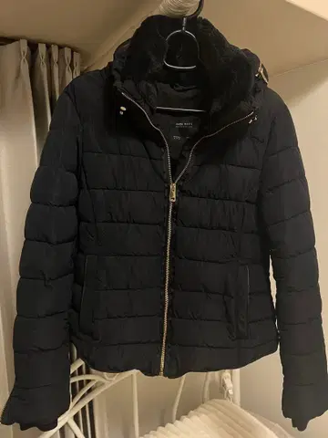 ZARA BASIC 후드 부착 다운 자켓 블랙