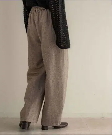 NOAHL 헤링본 커브 팬츠