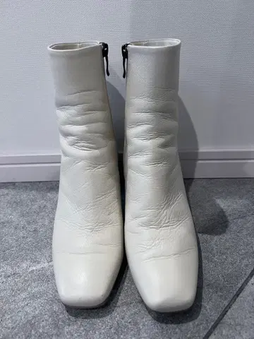 DIANA 아이보리 가죽 힐 부츠