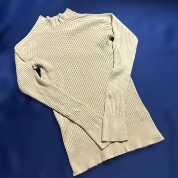 [ 새상품급 ] nume 니트탑 머스타드 컬러 0 사이즈