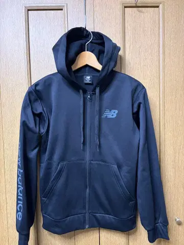 뉴발란스 후드티