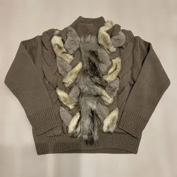 AmeriVINTAGE 퍼 장식 니트 스웨터 그레이지 프리 사이즈