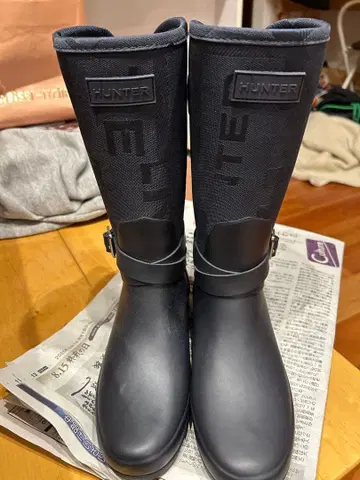 HUNTER 블랙 레인부츠 버클 포함