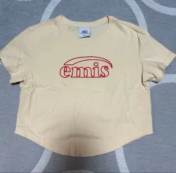emis 자수 로고 T셔츠 S사이즈 크림색