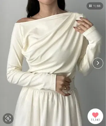 louere 원숄더 드레이프 티셔츠