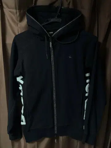 1PIU1UGUALE3 RELAX 블랙 큐빅 집업 후드티 S