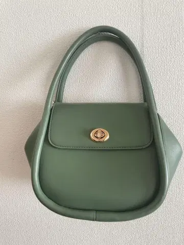 그린 핸드백 해외