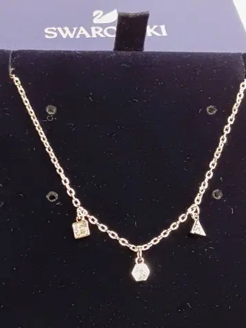 스와로브스키 목걸이 Rhodium Trio 5568012