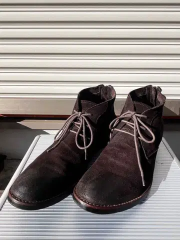 RAUDI 라우디 백지퍼 스웨이드 처카 부츠