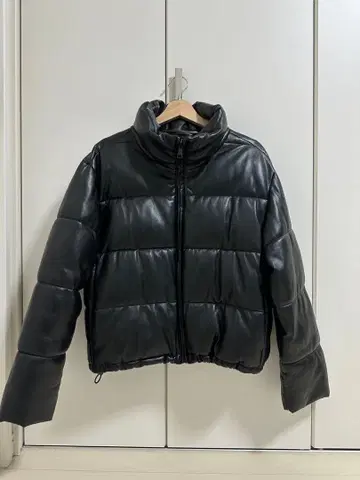 GAP 갭 쇼트 다운