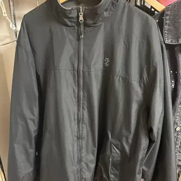 IZOD 블랙 나일론 자켓