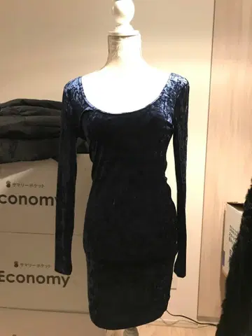 원피스 바디 컨셔스