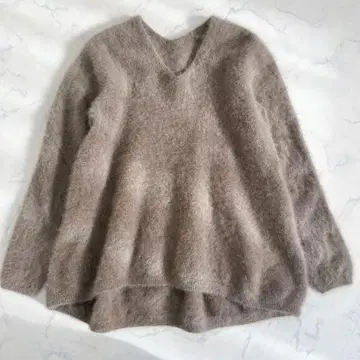 새상품급 비어즐리 폭스 혼방 퍼 니트 플레어 풀오버 모카 니트