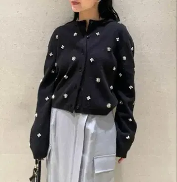 FRAY i.d 멀티 플라워 비쥬 가디건