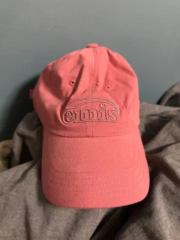 한국 브랜드 에미스(emis) 로고 캡 핑구