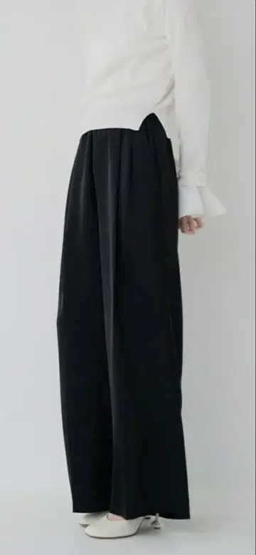 [ 미사용 새상품 ] 메종 드 돌체 luxs pants BLACK