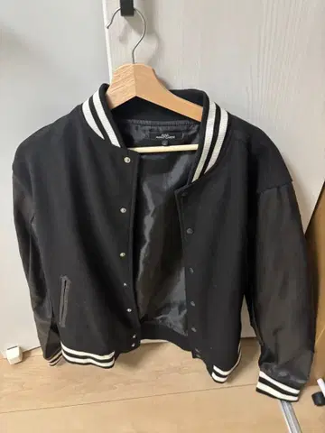 블랙 바시티 자켓 여성용