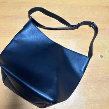 블랙 숄더백