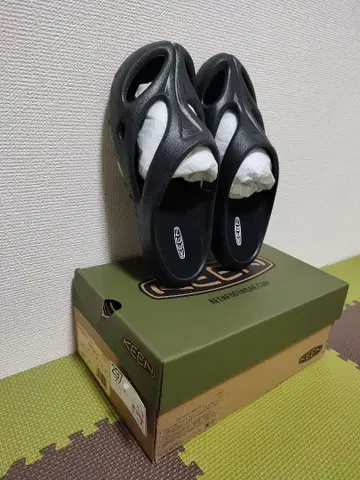 KEEN SHANTI 샌들 블랙/다운 블루 US 9