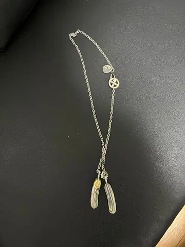 페더 목걸이