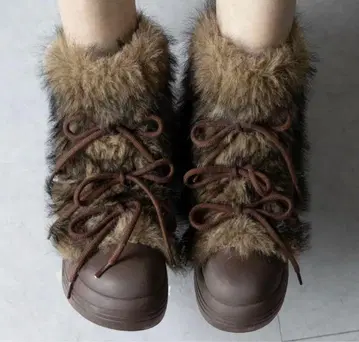 볼륨 인조 모피 부츠 me+em select