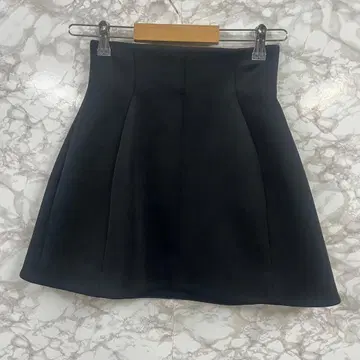 새상품급 스나이델! SNIDEL 블랙 플레어 스커트