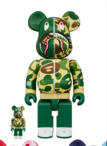 베어브릭 베이프 마이로 샤크 400% 피규어