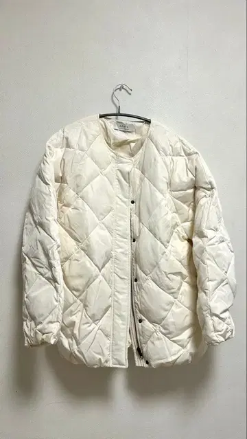 어반 리서치 ACUTA 화이트 다운 자켓 프리 사이즈