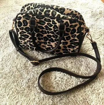레오파드 무늬 숄더백