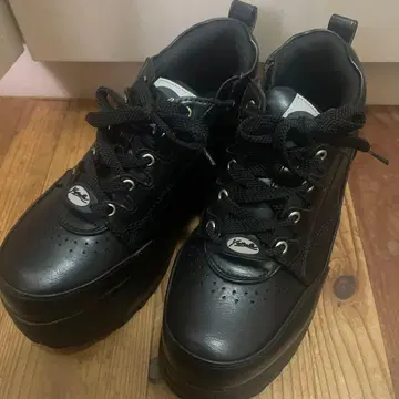 YOSUKE 요스케 통굽 스니커즈