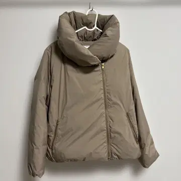 새상품급 다운 자켓 베이지